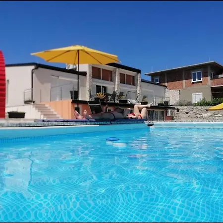 Διαμέρισμα Lyra *