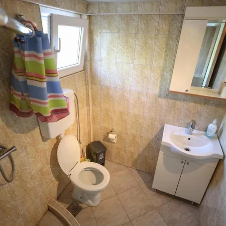 Lyra Apartment *